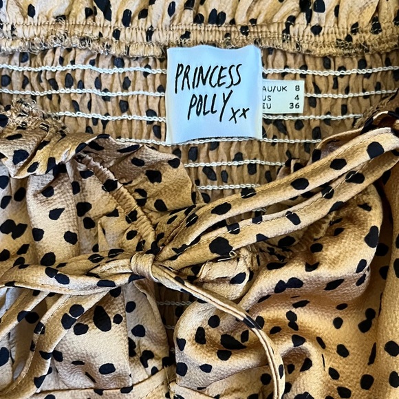 Princess Polly XX Cheetah Off Shoulder Smocked
Mini Dress 4 - Picture 2 of 5